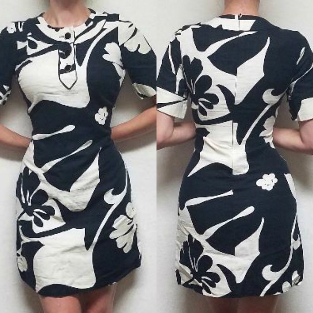 BANANA Republic Factory Retro Floral Shift Dress